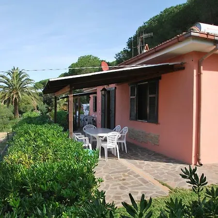 Vakantiehuis Villetta Da Sogno Vicina Alla Spiaggia Con Bel Giardino Privato, Posto Auto E Aria Condizionata