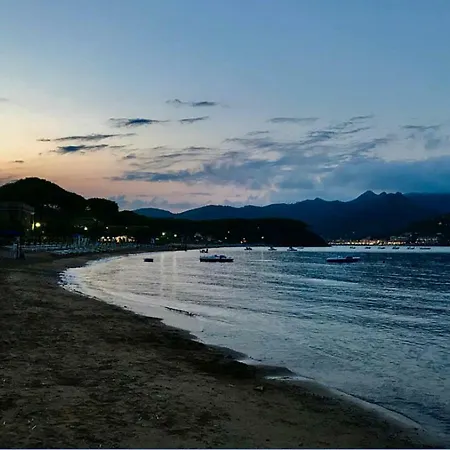 Graziosa Di Naregno A 400 Mt Dal Mare, Bel Giardino, Posto Auto E Aria Condizionata