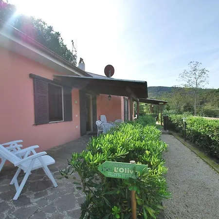 Vakantiehuis Villetta Da Sogno Vicina Alla Spiaggia Con Bel Giardino Privato, Posto Auto E Aria Condizionata *