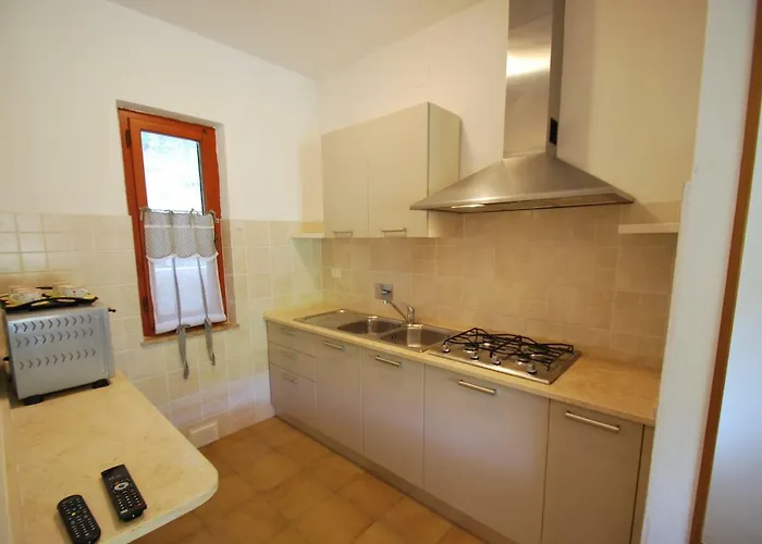 Graziosa Di Naregno A 400 Mt Dal Mare, Bel Giardino, Posto Auto E Aria Condizionata Nyaraló